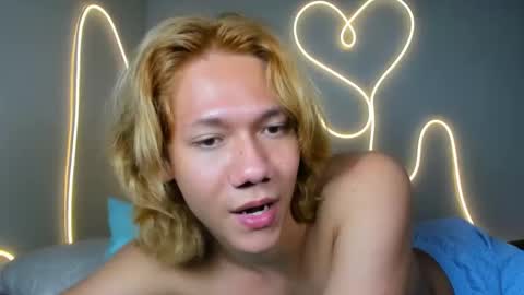 Snapshot of parisstone2 chatting on 12.05.24 connie online show from 12.05.24