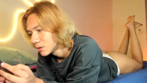 Snapshot of parisstone2 chatting on 12.10.24 connie online show from 12.10.24