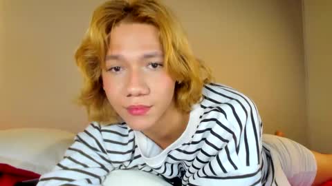 Snapshot of parisstone2 chatting on 12.19.24 connie online show from 12.19.24