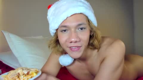 Snapshot of parisstone2 chatting on 12.20.24 connie online show from 12.20.24