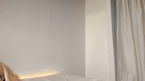 Snapshot of parisstone2 chatting on 01.03.25 connie online show from 01.03.25