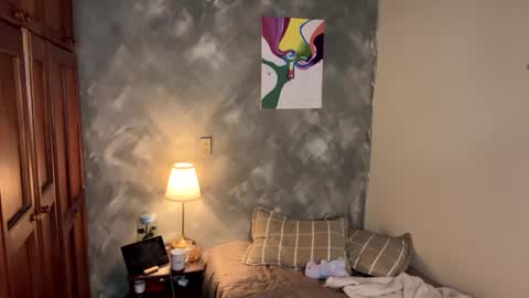 Snapshot of parisstone2 chatting on 02.05.25 connie online show from 02.05.25