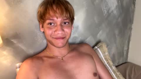 Snapshot of parisstone2 chatting on 02.06.25 connie online show from 02.06.25