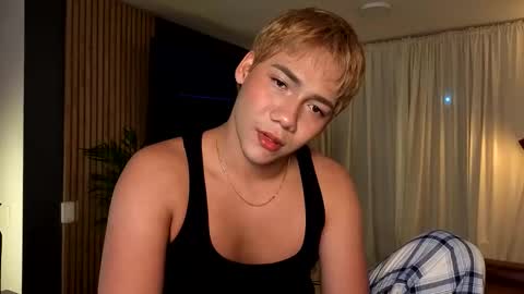 Snapshot of parisstone2 chatting on 10.21.25 connie online show from 10.21.25