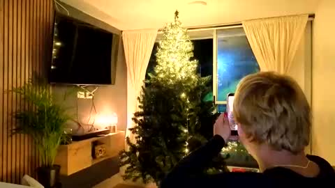 Snapshot of parisstone2 chatting on 11.11.25 connie online show from 11.11.25