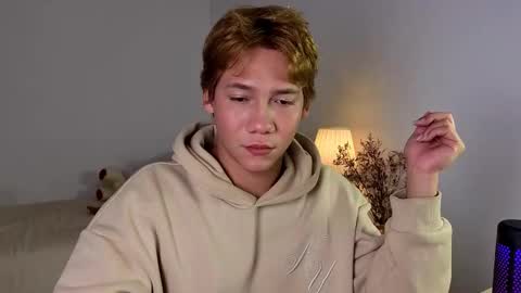 Snapshot of parisstone2 chatting on 12.15.25 connie online show from 12.15.25