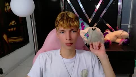 Snapshot of park_jimin1 chatting on 09.22.25 park_jimin1 online show from 09.22.25