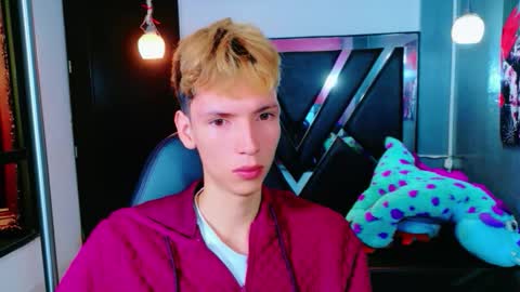 Snapshot of park_jimin1 chatting on 12.05.25 park_jimin1 online show from 12.05.25