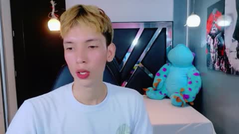 Snapshot of park_jimin1 chatting on 12.14.25 park_jimin1 online show from 12.14.25