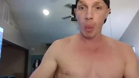 Snapshot of parkerflexes chatting on 11.24.25 Parker online show from 11.24.25