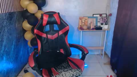 Snapshot of parkseo_yeon chatting on 12.18.25 HENRY online show from 12.18.25