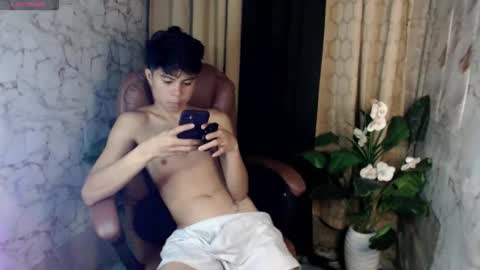 Snapshot of parkseo_yeon chatting on 05.03.26 HENRY online show from 05.03.26