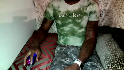 Snapshot of parlay0028 chatting on 12.30.24 Parlay tellio online show from 12.30.24