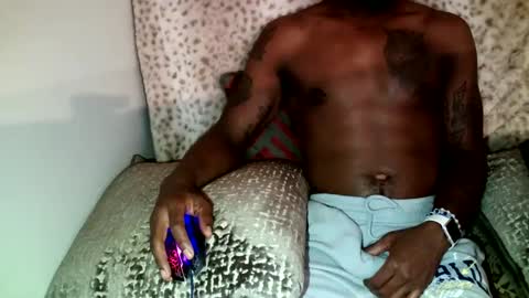 Snapshot of parlay0028 chatting on 01.04.25 Parlay tellio online show from 01.04.25