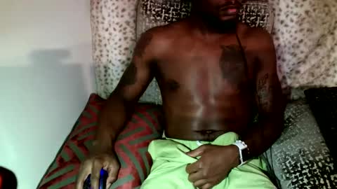 Snapshot of parlaytellio chatting on 01.02.25 Parlay Tellio online show from 01.02.25