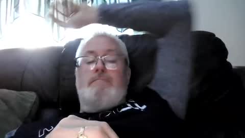 Snapshot of part86 chatting on 01.26.25 part86 online show from 01.26.25