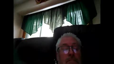 Snapshot of part86 chatting on 02.08.25 part86 online show from 02.08.25