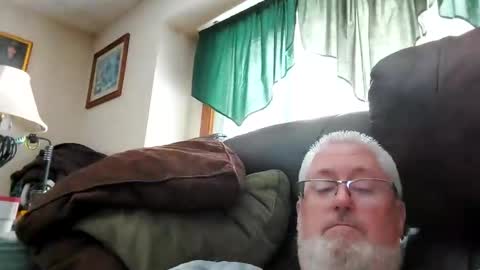 Snapshot of part86 chatting on 02.23.25 part86 online show from 02.23.25