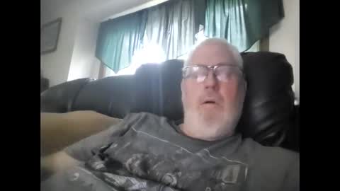 Snapshot of part86 chatting on 11.23.25 part86 online show from 11.23.25