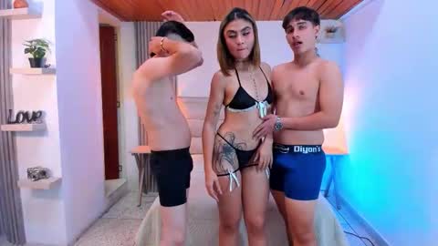 Snapshot of party_wallen chatting on 10.24.25 Andres Nataly Clarck And Paco online show from 10.24.25