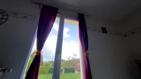 pascalou02 online show from 10.05.25