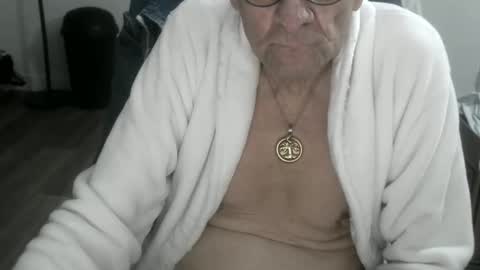 Snapshot of pastelito76 chatting on 02.21.26 Bob online show from 02.21.26