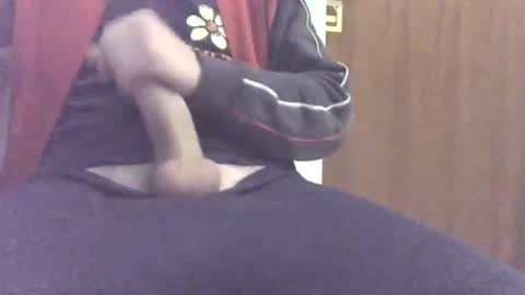 Snapshot of patatini784 chatting on 12.15.24 patatini784 online show from 12.15.24