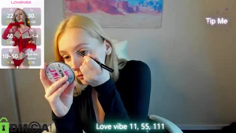 Snapshot of patr1cia_hart chatting on 09.10.25 patr1cia_hart online show from 09.10.25