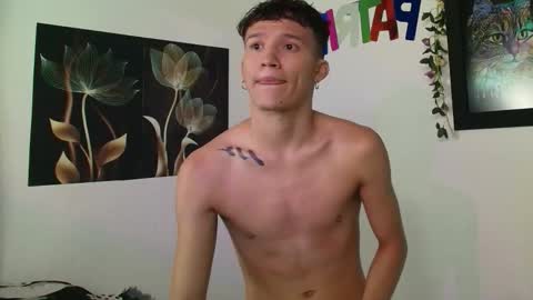 Snapshot of patrick_phoenix chatting on 10.06.25 online show from 10.06.25