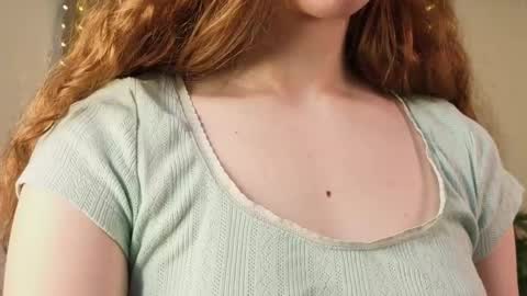 Snapshot of pattiestasny chatting on 11.24.25 pattiestasny online show from 11.24.25