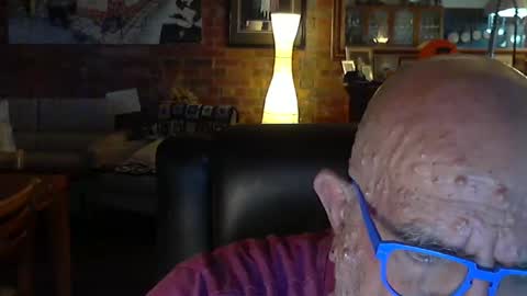 Snapshot of patvac chatting on 12.08.24 patvac online show from 12.08.24