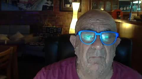 Snapshot of patvac chatting on 12.18.24 patvac online show from 12.18.24