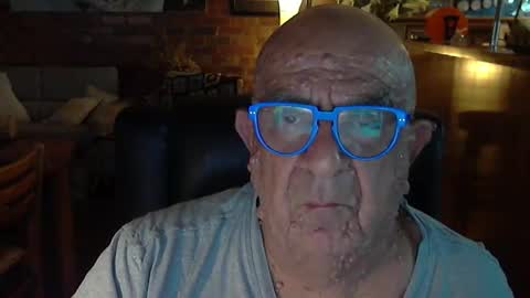 Snapshot of patvac chatting on 12.28.24 patvac online show from 12.28.24