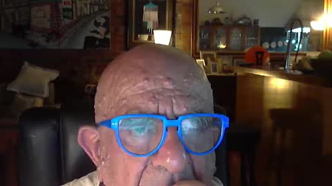 Snapshot of patvac chatting on 01.10.25 patvac online show from 01.10.25