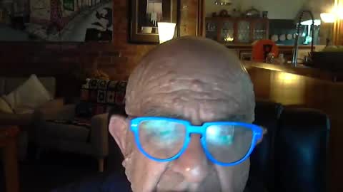 Snapshot of patvac chatting on 01.28.25 patvac online show from 01.28.25