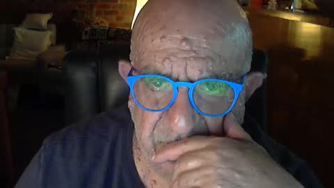 Snapshot of patvac chatting on 02.16.25 patvac online show from 02.16.25