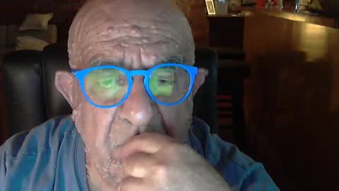 Snapshot of patvac chatting on 02.21.25 patvac online show from 02.21.25