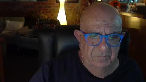 Snapshot of patvac chatting on 02.25.25 patvac online show from 02.25.25