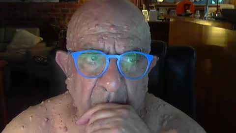 Snapshot of patvac chatting on 02.26.25 patvac online show from 02.26.25