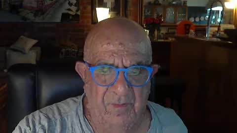 Snapshot of patvac chatting on 03.05.25 patvac online show from 03.05.25