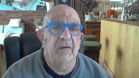 Snapshot of patvac chatting on 09.18.25 patvac online show from 09.18.25