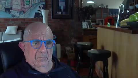 Snapshot of patvac chatting on 09.25.25 patvac online show from 09.25.25