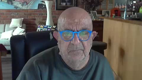 Snapshot of patvac chatting on 10.01.25 patvac online show from 10.01.25