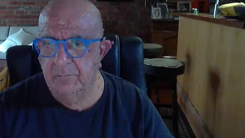 Snapshot of patvac chatting on 10.09.25 patvac online show from 10.09.25