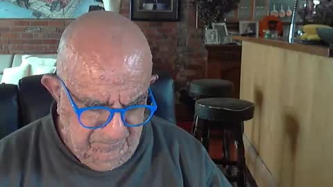 Snapshot of patvac chatting on 10.11.25 patvac online show from 10.11.25