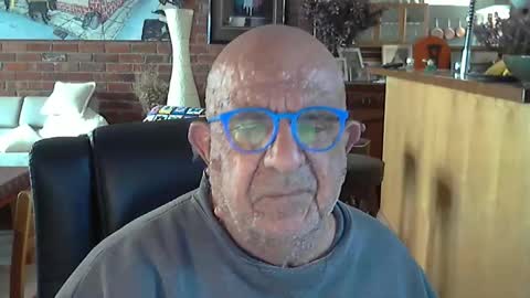 Snapshot of patvac chatting on 10.20.25 patvac online show from 10.20.25