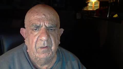 Snapshot of patvac chatting on 10.21.25 patvac online show from 10.21.25