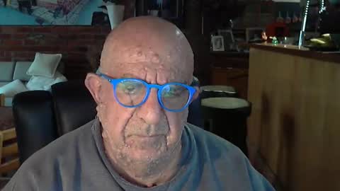 Snapshot of patvac chatting on 10.23.25 patvac online show from 10.23.25