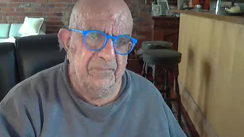 Snapshot of patvac chatting on 10.25.25 patvac online show from 10.25.25