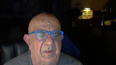 Snapshot of patvac chatting on 11.01.25 patvac online show from 11.01.25